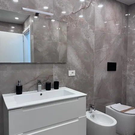 Domus Regis 4*